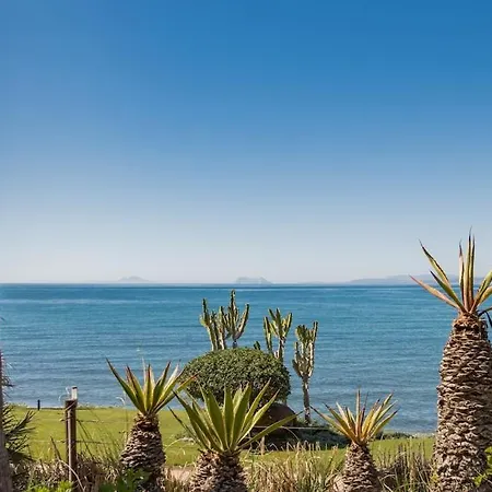 Mediterranean Bliss - 3 Bedroom Ground Floor * 에스테포나