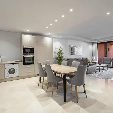 Mediterranean Bliss - 3 Bedroom Ground Floor 公寓 *